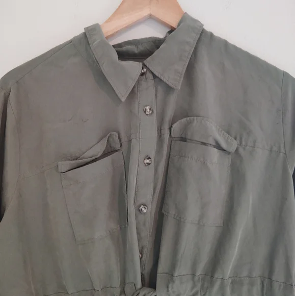 Isabel Maternity Long Sleeve Dress (Host Pick 🎉) - Picture 3 of 9